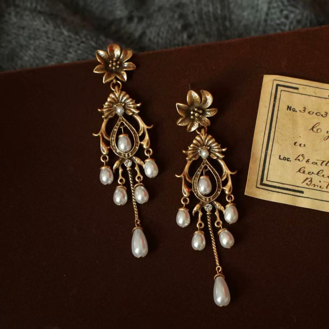 Flower Pearl Style Water Droplet Fringe Earrings