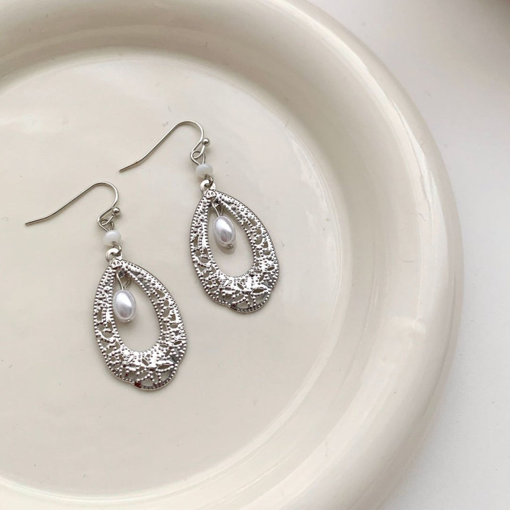 Womens Retro Ethnic-Style Pearl Teardrop Earrings