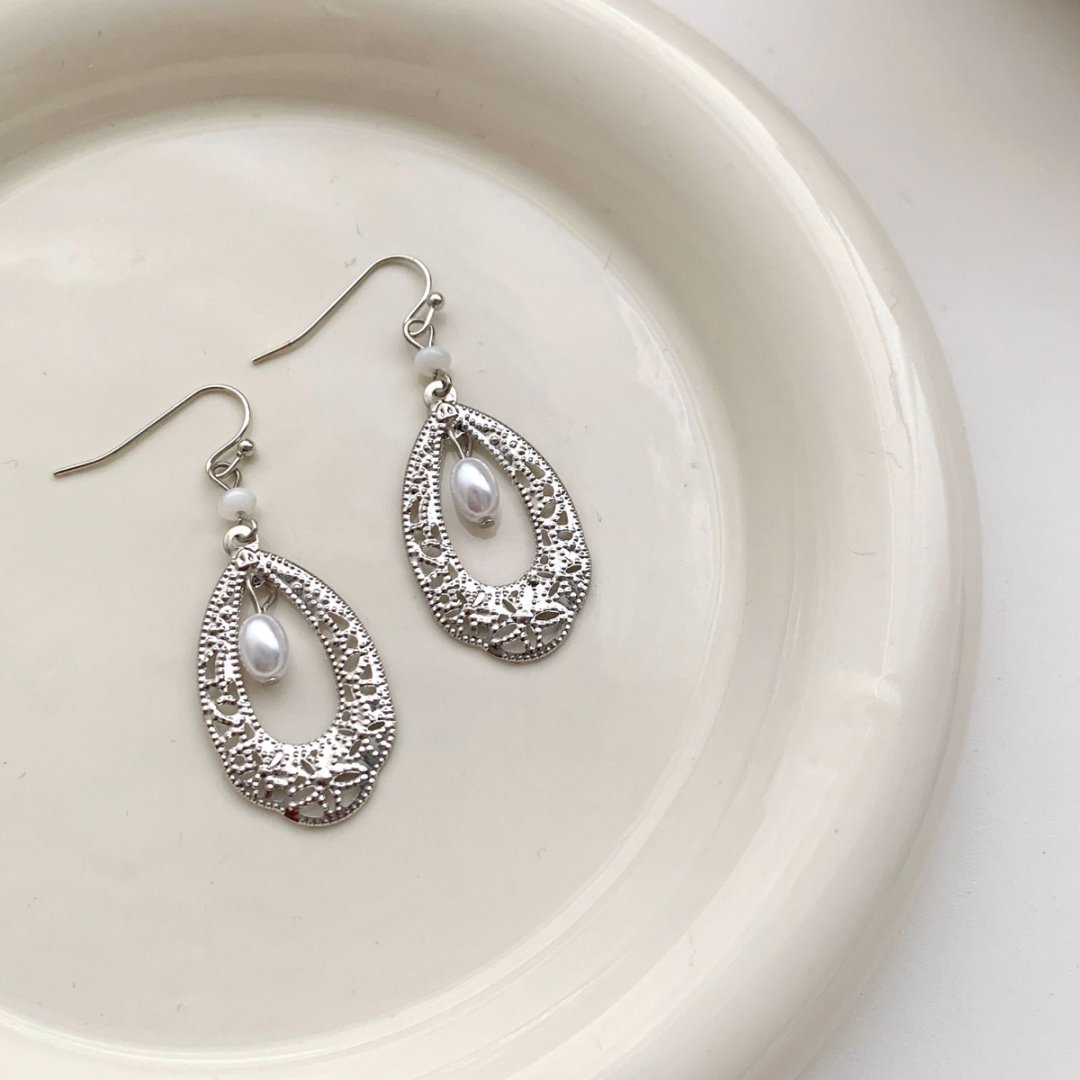 Womens Retro Ethnic-Style Pearl Teardrop Earrings