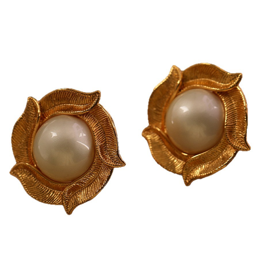 Silver Needle Tigers Eye Pearl Round Earrings