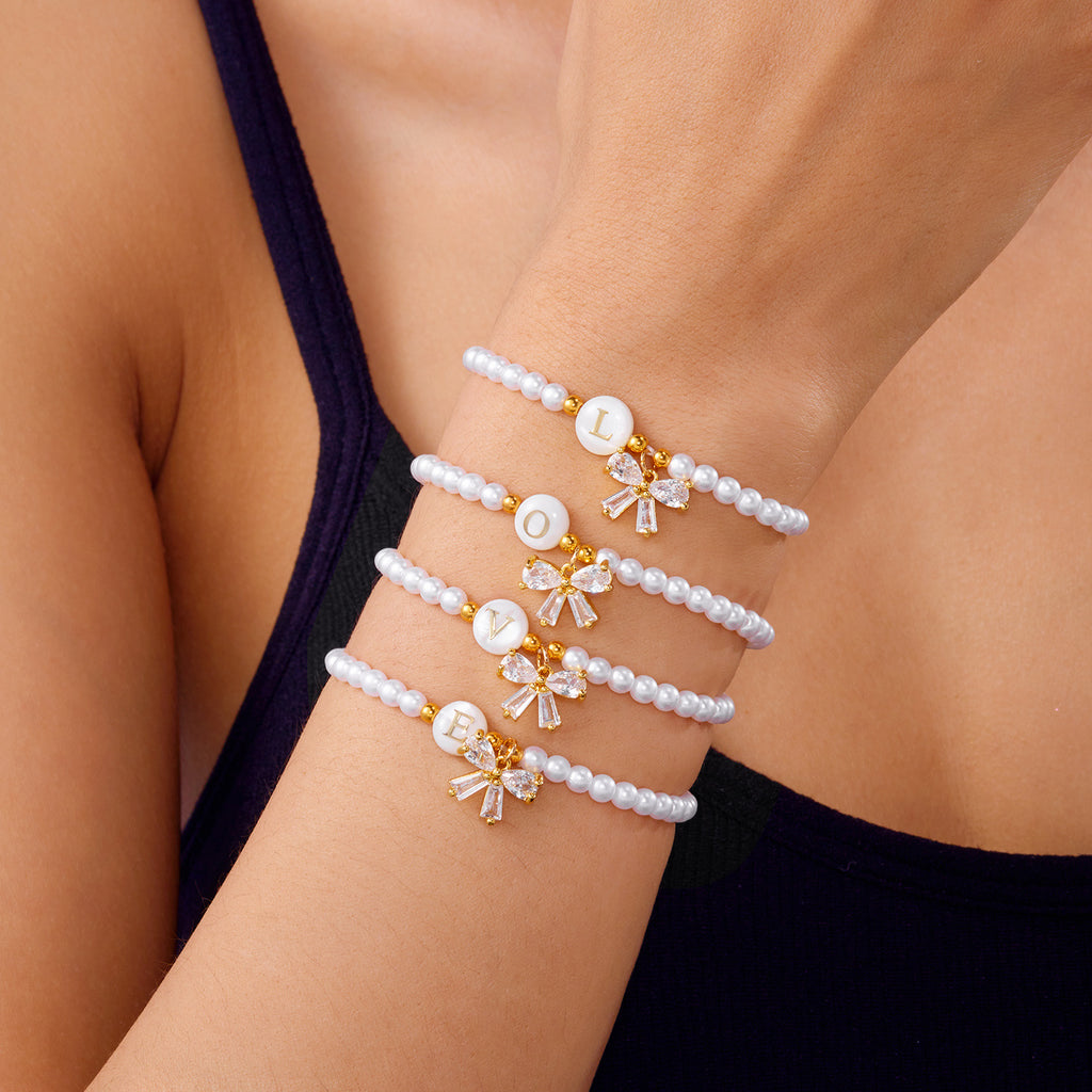 26-Letter Pearl Shell Alphabet Bowknot Beaded Bracelet