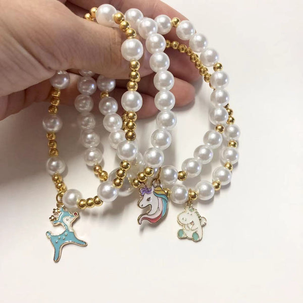 Pearl, Luxe-Looking Beaded Elk Pendant Bracelet