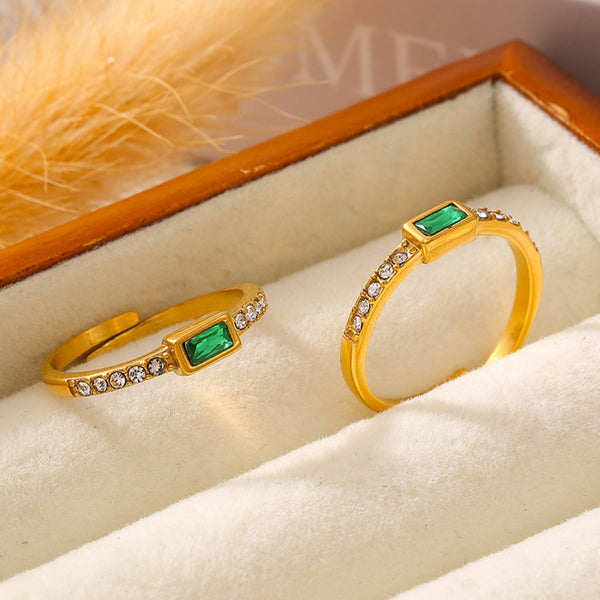 Square Glass Stone Ring In Titanium Steel With Real Gold Plating Fashionable