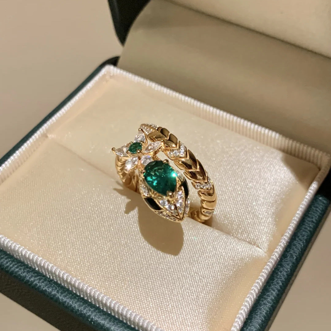 Mid Ancient Style Emerald Spirit Snake Ring